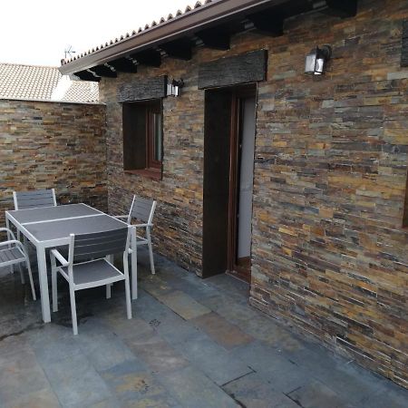 דירות בוטרגו דל לוסויה Puente Viejo De Buitrago Casa Encina מראה חיצוני תמונה